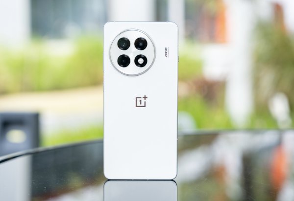 配资交易 可以“闭眼买”的一加手机, 骁龙8Gen3+6400mAh, 低至1829元起